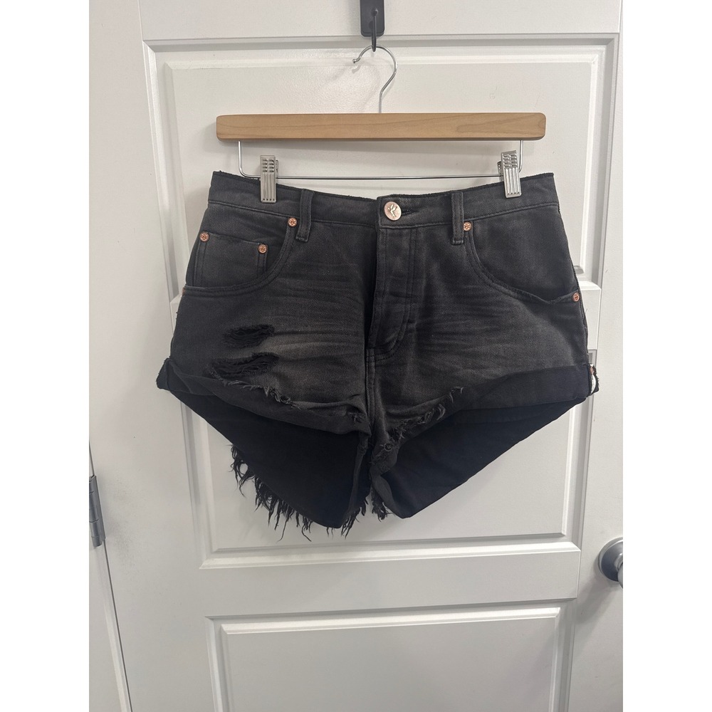 One Teaspoon Mid Waist Bandits Denim  Shorts Black Distressed Cut Offs
Size 28